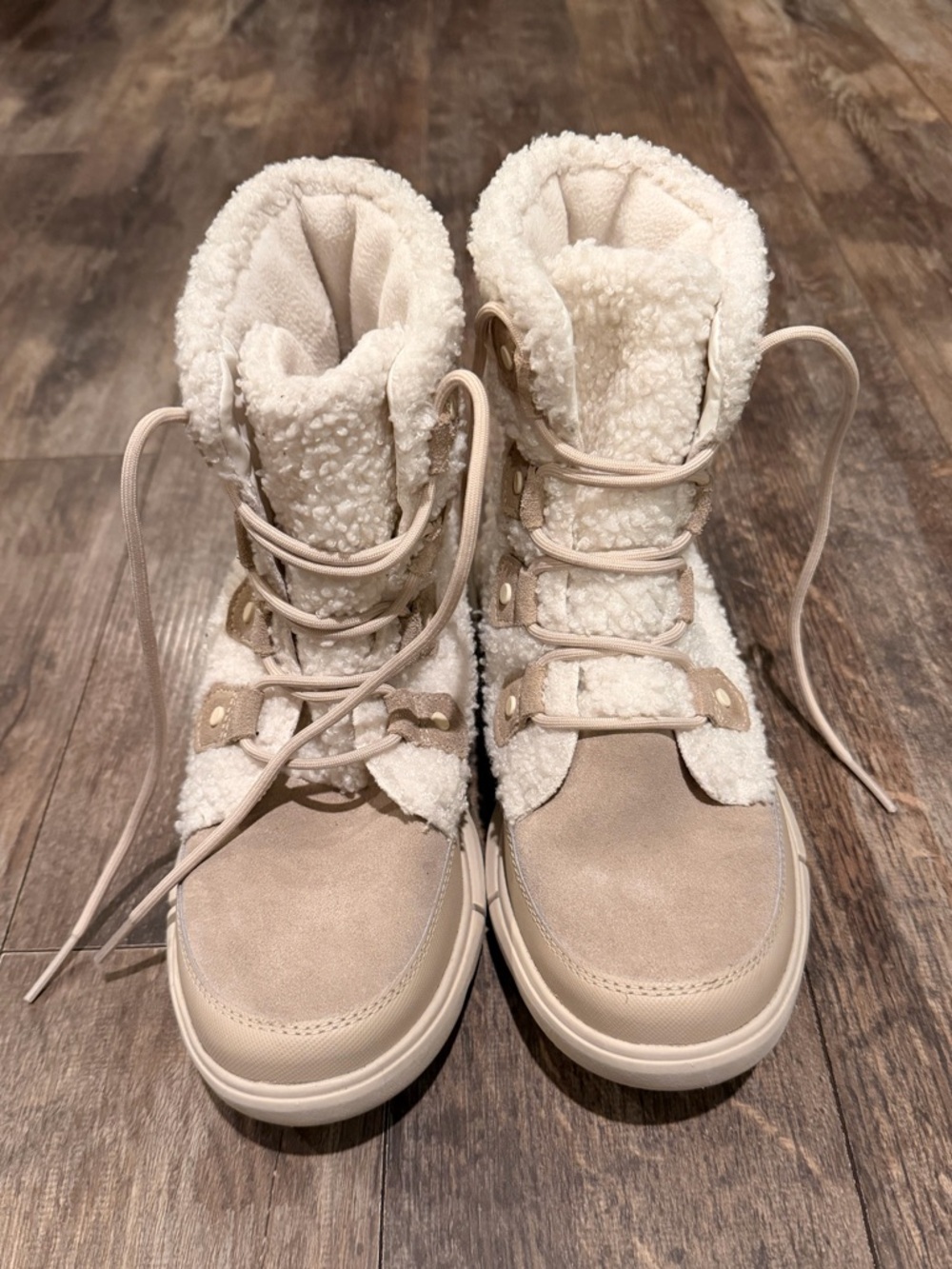 Sorel Cream/Tan Sherpa-Lined Lace-Up Winter Boots